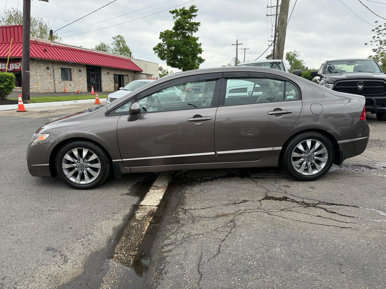 Honda Civic EX-L Sedan 5-Speed AT 2009