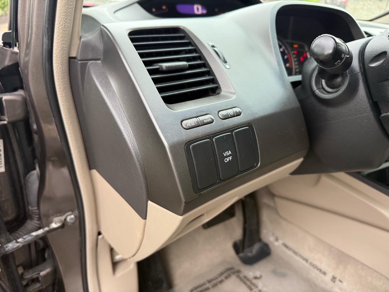 Honda Civic EX-L Sedan 5-Speed AT 2009
