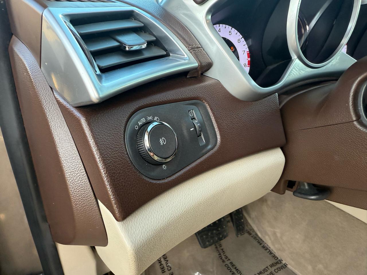 Cadillac SRX Luxury Collection AWD 2011