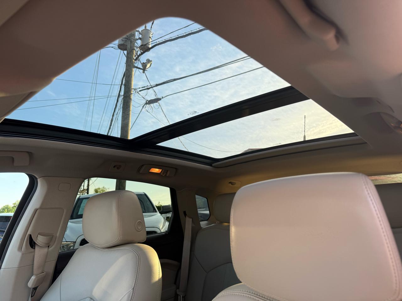 Cadillac SRX Luxury Collection AWD 2011