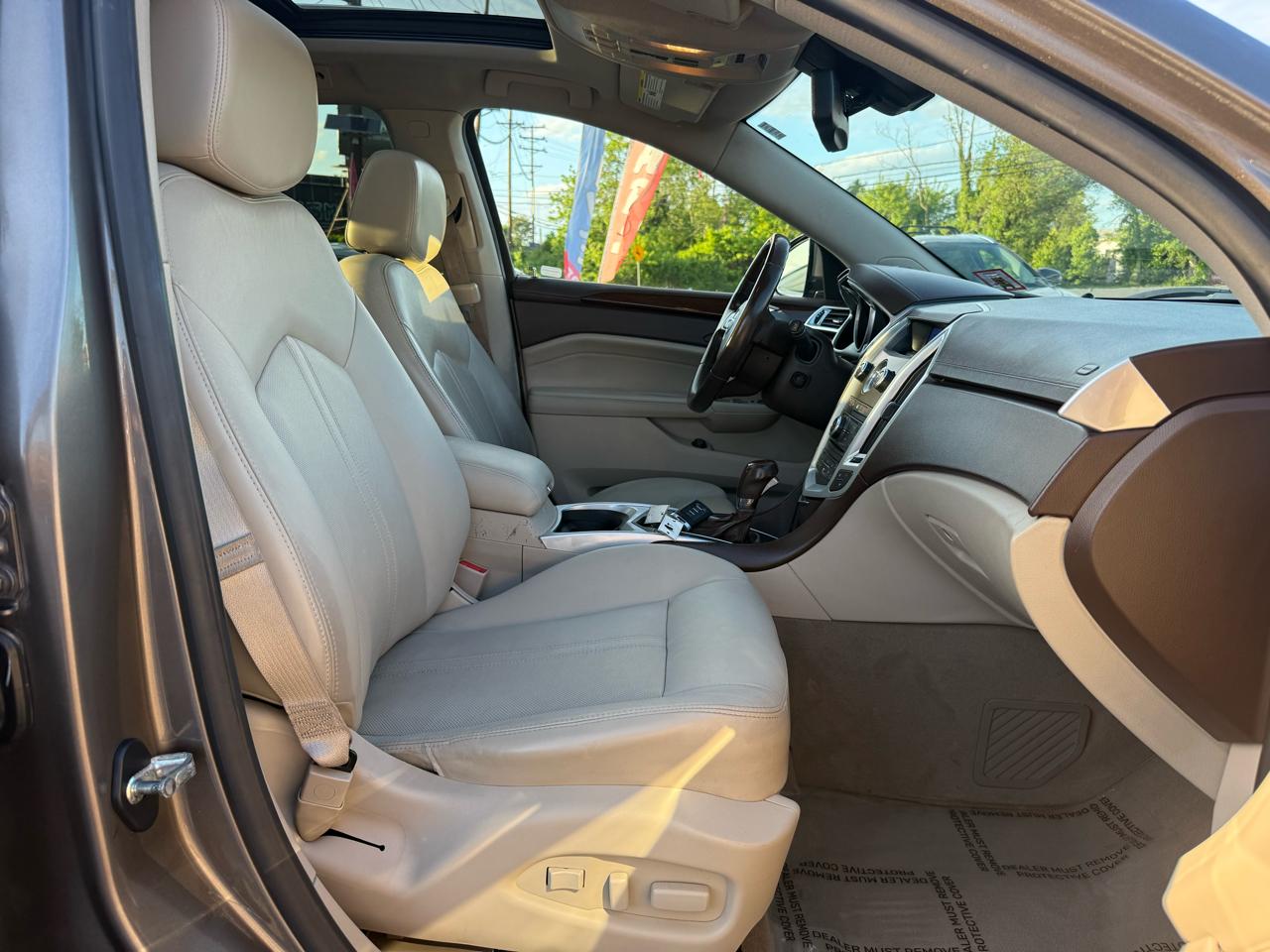 Cadillac SRX Luxury Collection AWD 2011