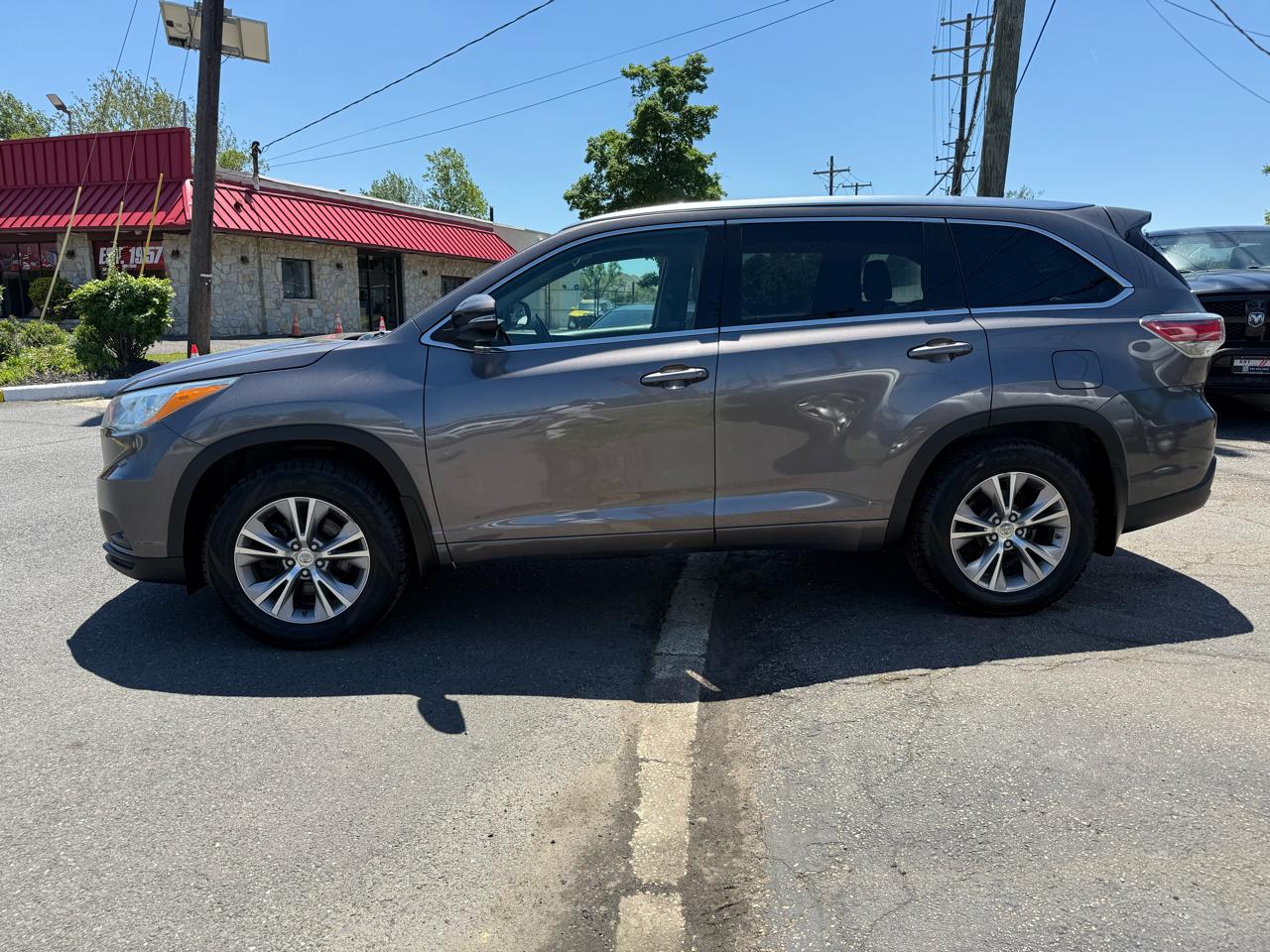 Toyota Highlander XLE AWD V6 2015