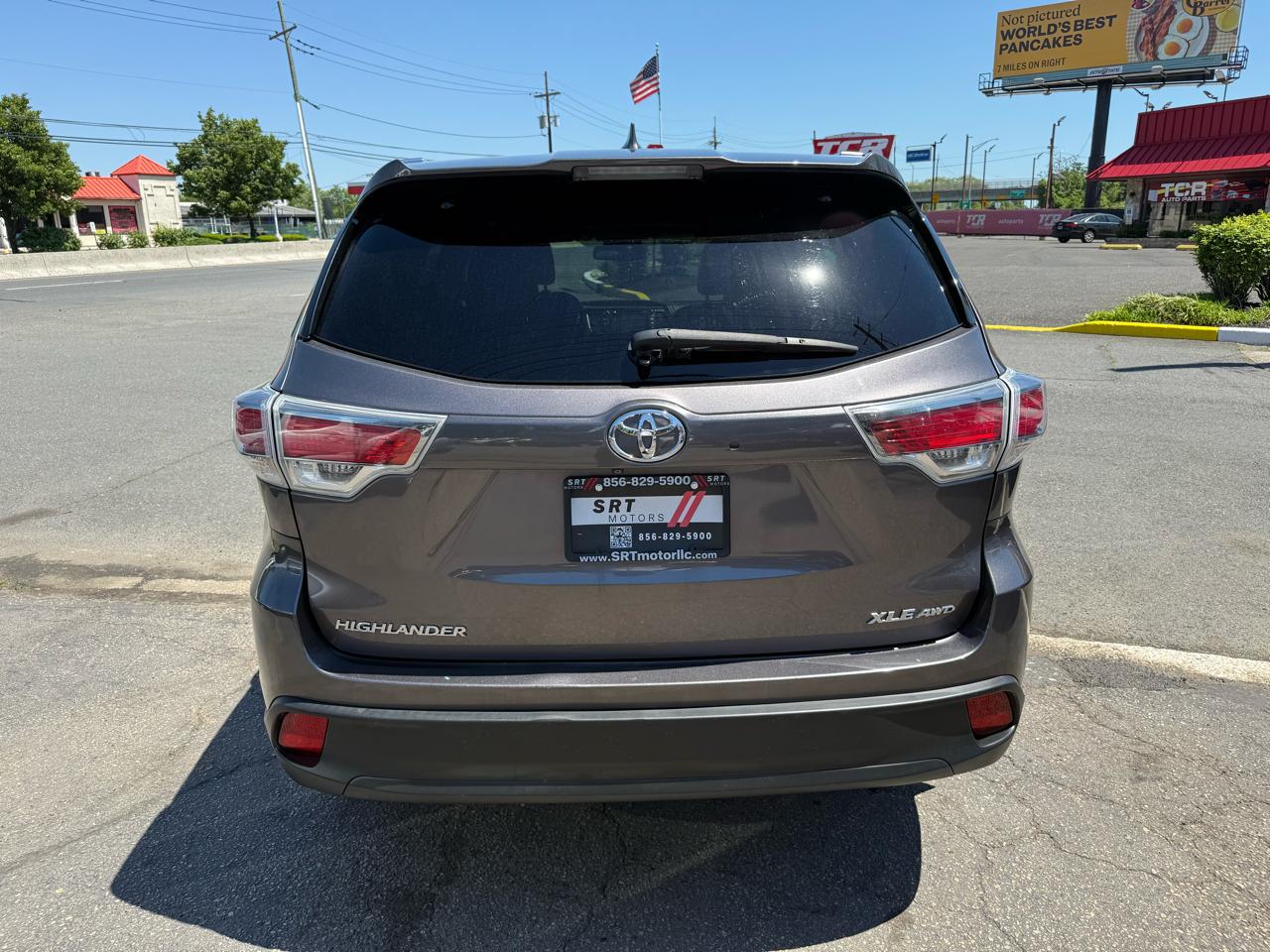 Toyota Highlander XLE AWD V6 2015