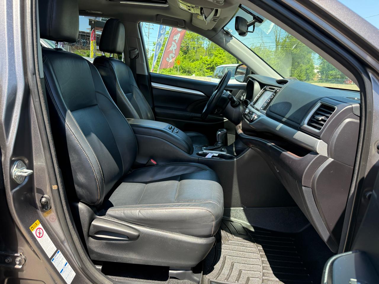 Toyota Highlander XLE AWD V6 2015