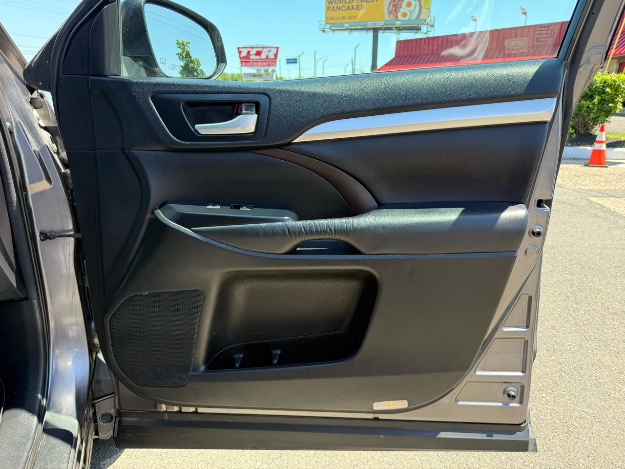 Toyota Highlander XLE AWD V6 2015