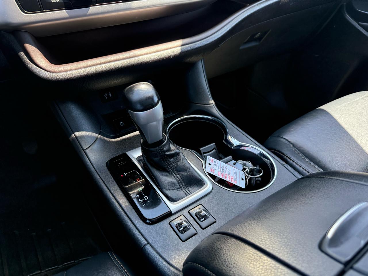 Toyota Highlander XLE AWD V6 2015