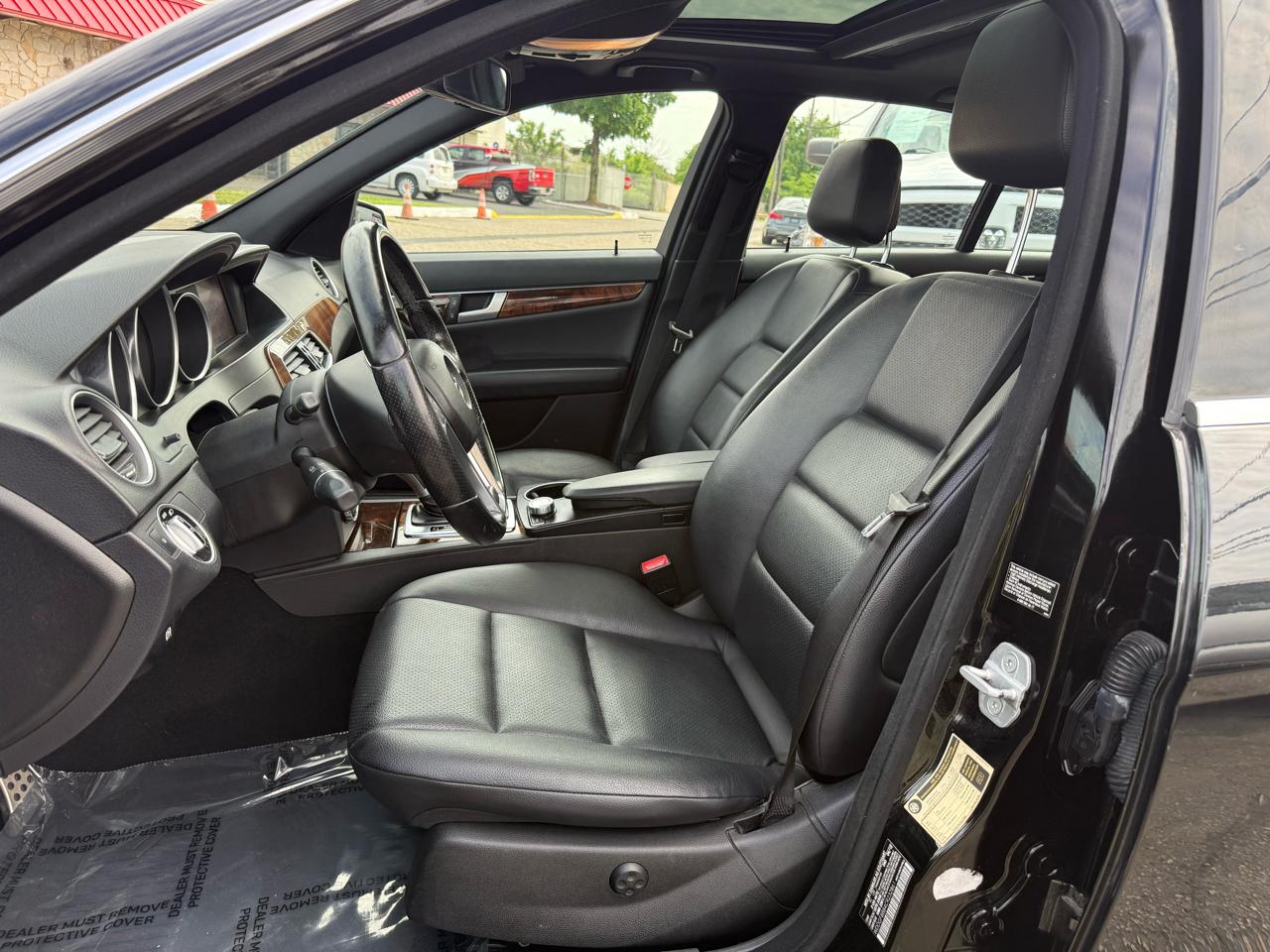 Mercedes-Benz C-Class C300 4MATIC Luxury Sedan 2012