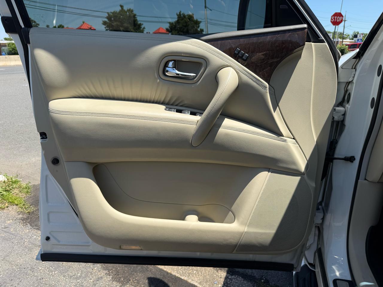 Infiniti QX80 4WD 2015