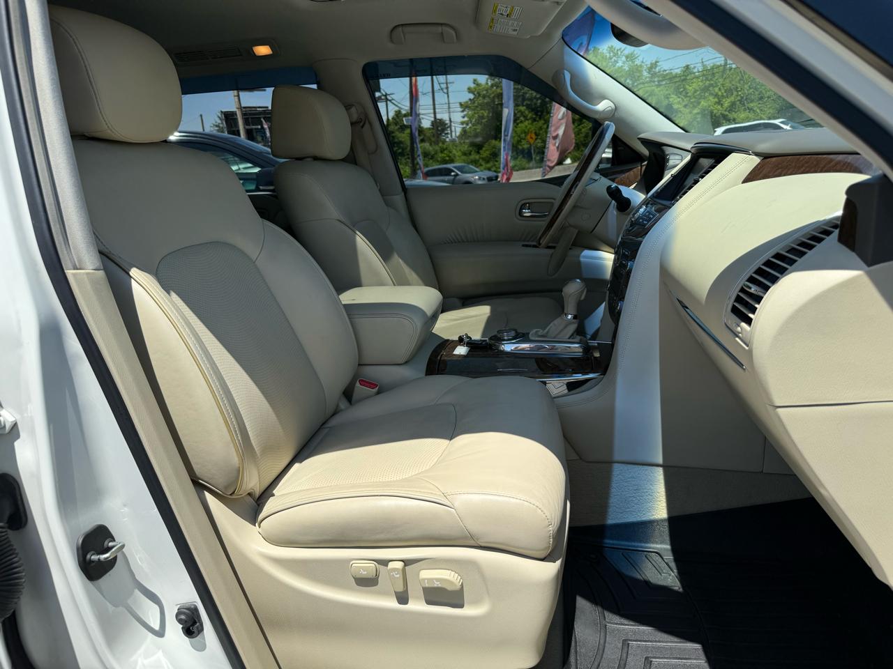 Infiniti QX80 4WD 2015