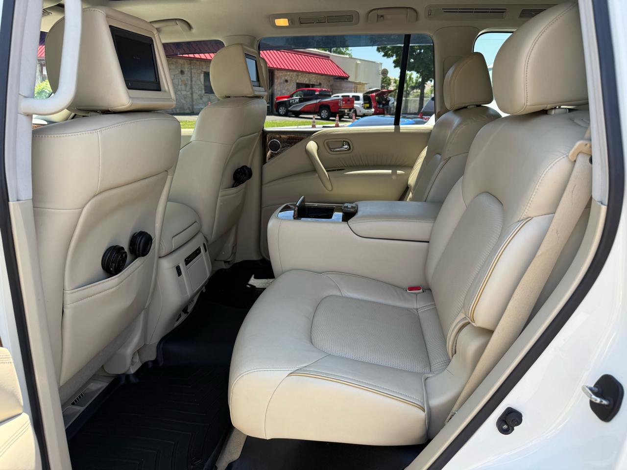Infiniti QX80 4WD 2015