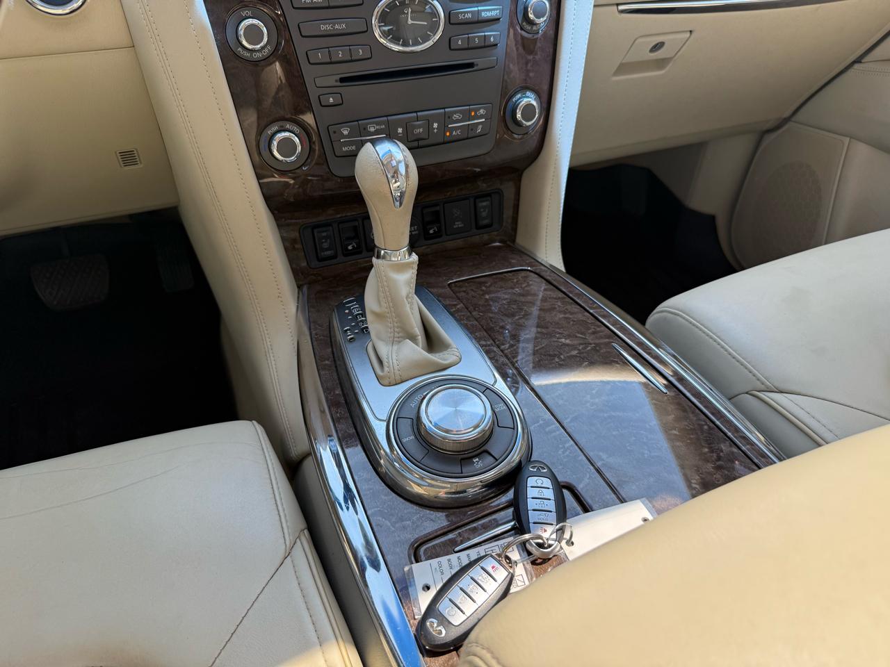 Infiniti QX80 4WD 2015
