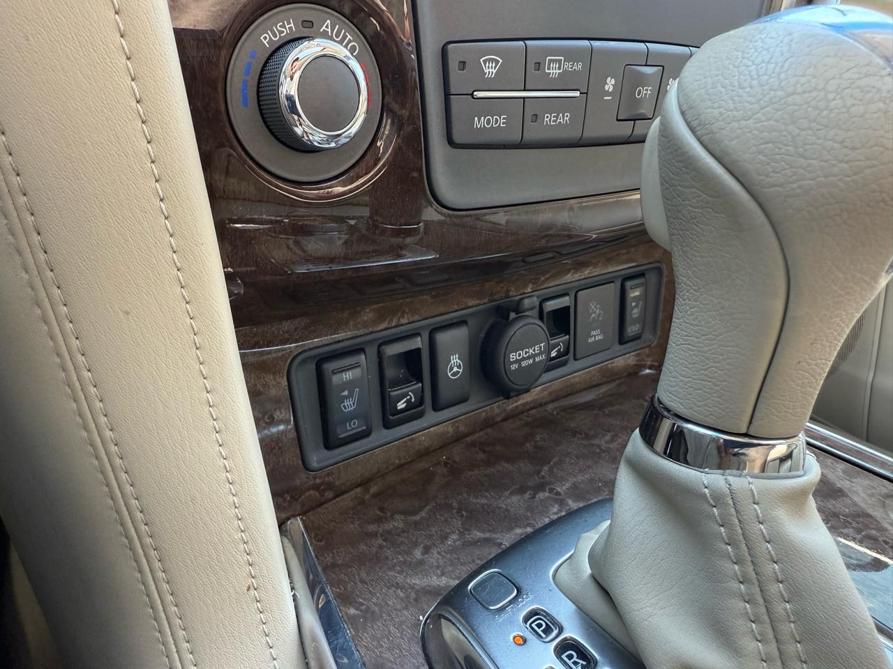 Infiniti QX80 4WD 2015