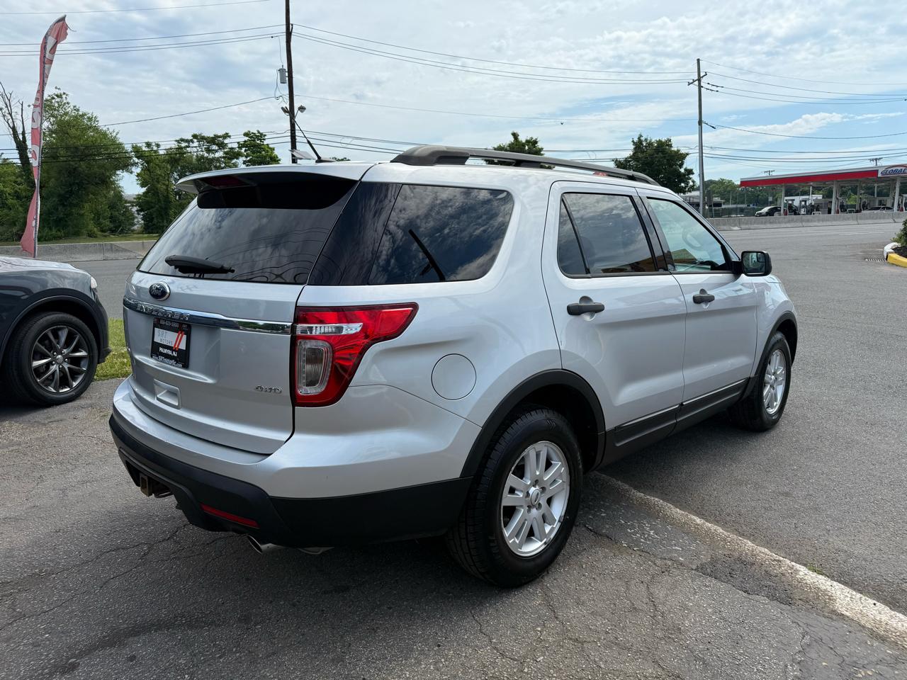Ford Explorer Base 4WD 2013