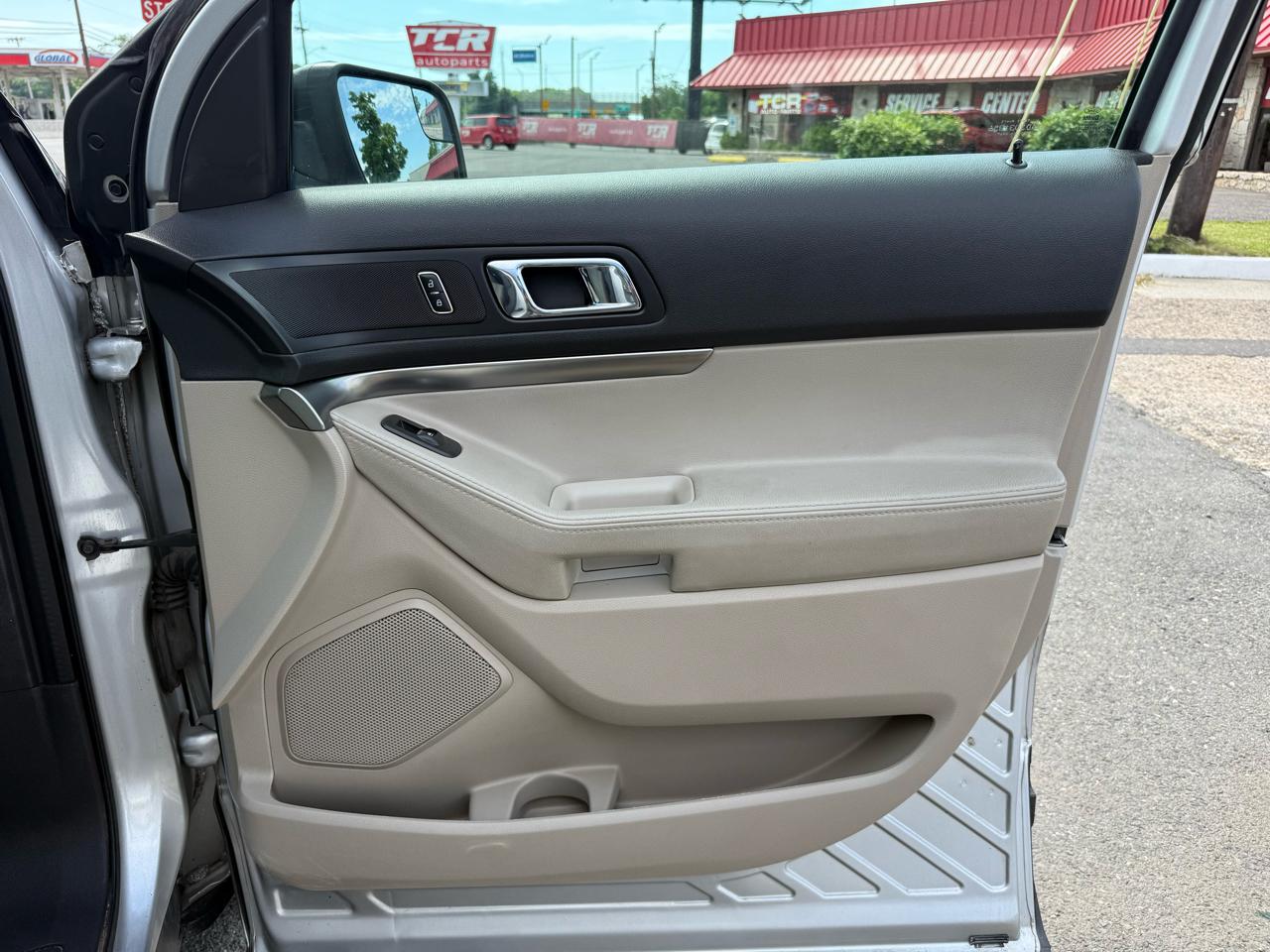Ford Explorer Base 4WD 2013