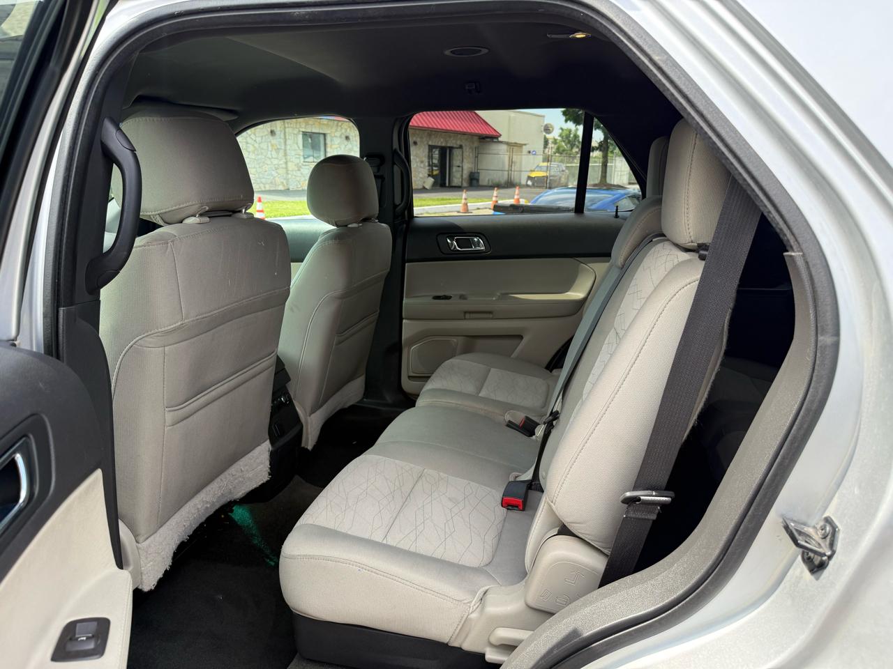 Ford Explorer Base 4WD 2013