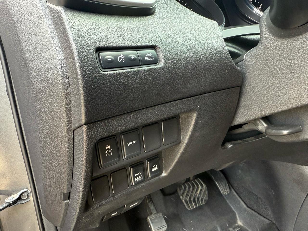 Nissan Rogue AWD SV 2014
