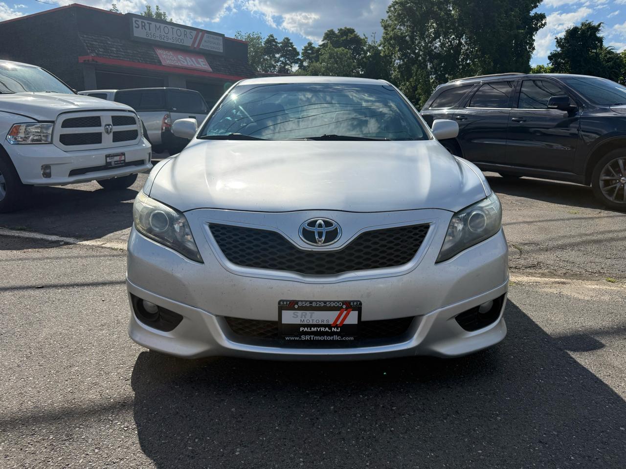Toyota Camry 4dr Sdn SE Auto (Natl) 2011