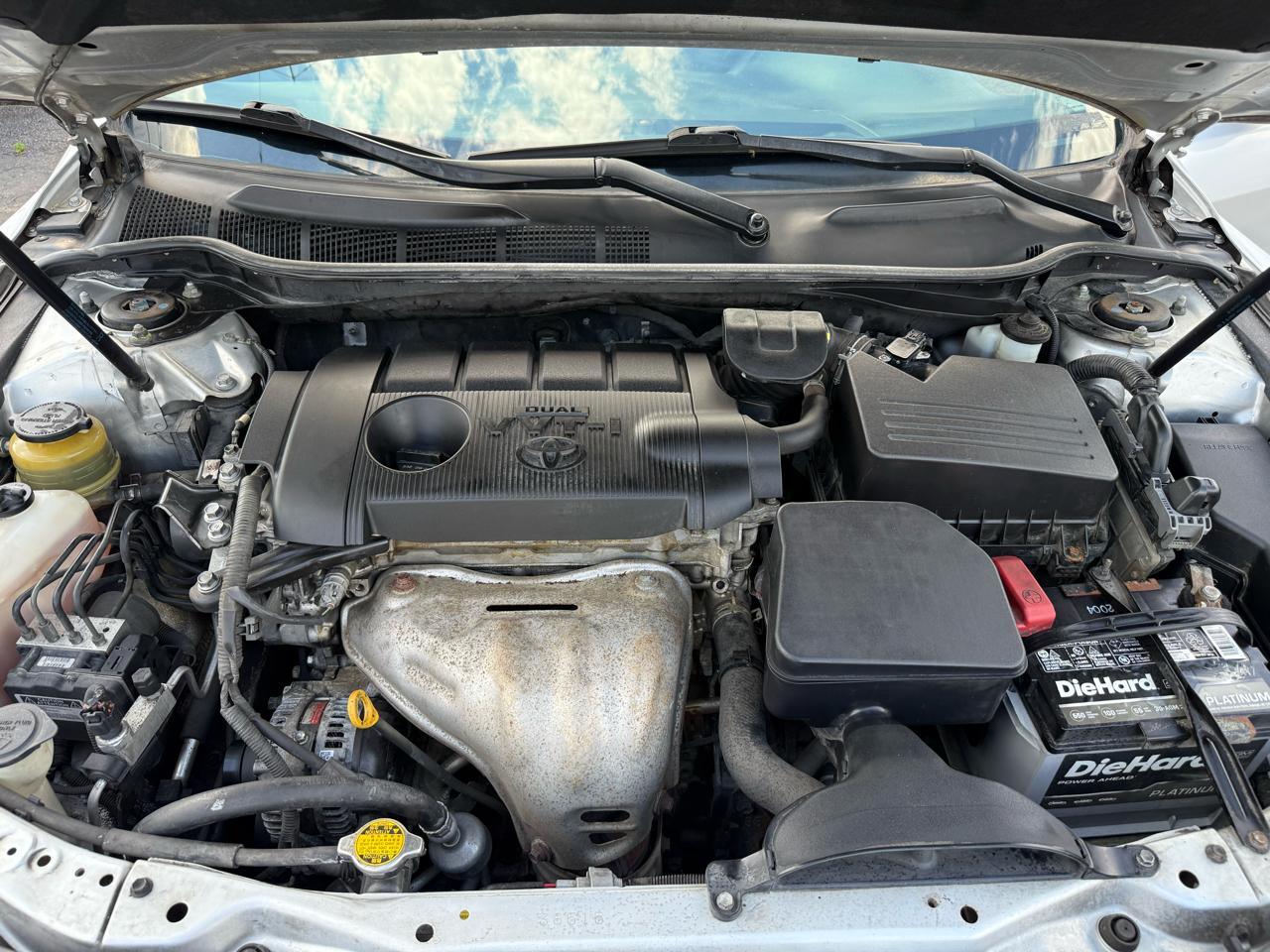 Toyota Camry 4dr Sdn SE Auto (Natl) 2011