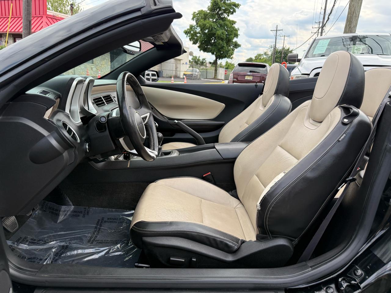 Chevrolet Camaro Convertible 2LT 2011