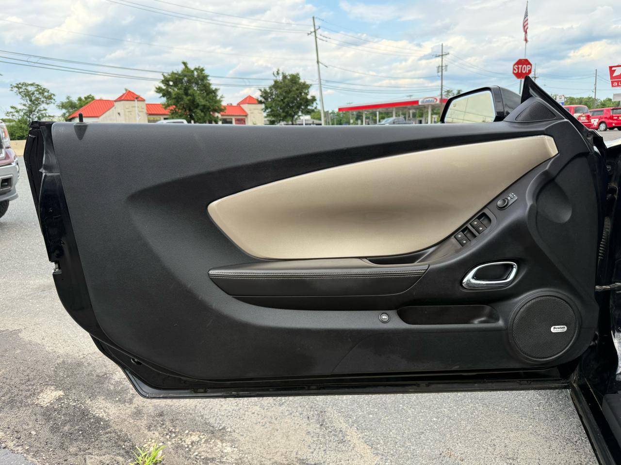 Chevrolet Camaro Convertible 2LT 2011