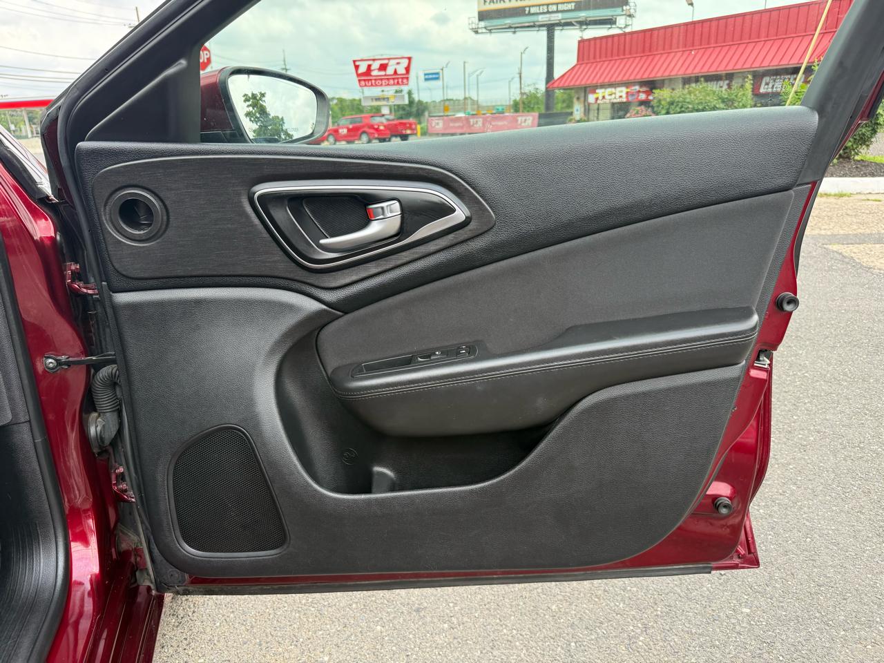 Chrysler 200 LX 2016