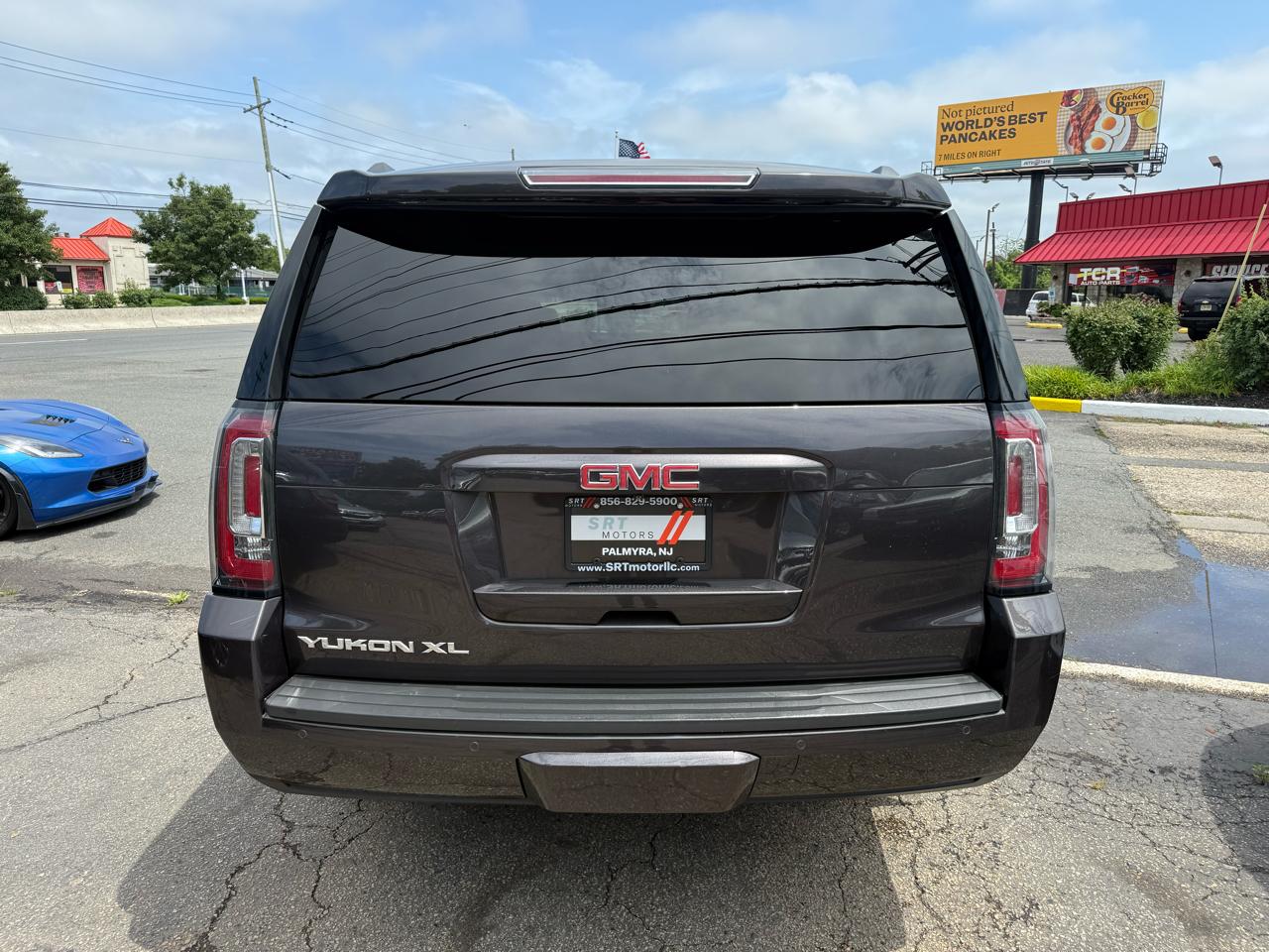 GMC Yukon XL SLT 1/2 Ton 4WD 2015