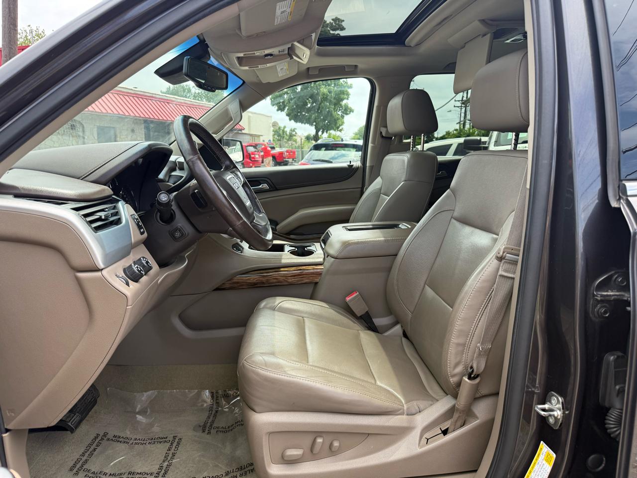 GMC Yukon XL SLT 1/2 Ton 4WD 2015