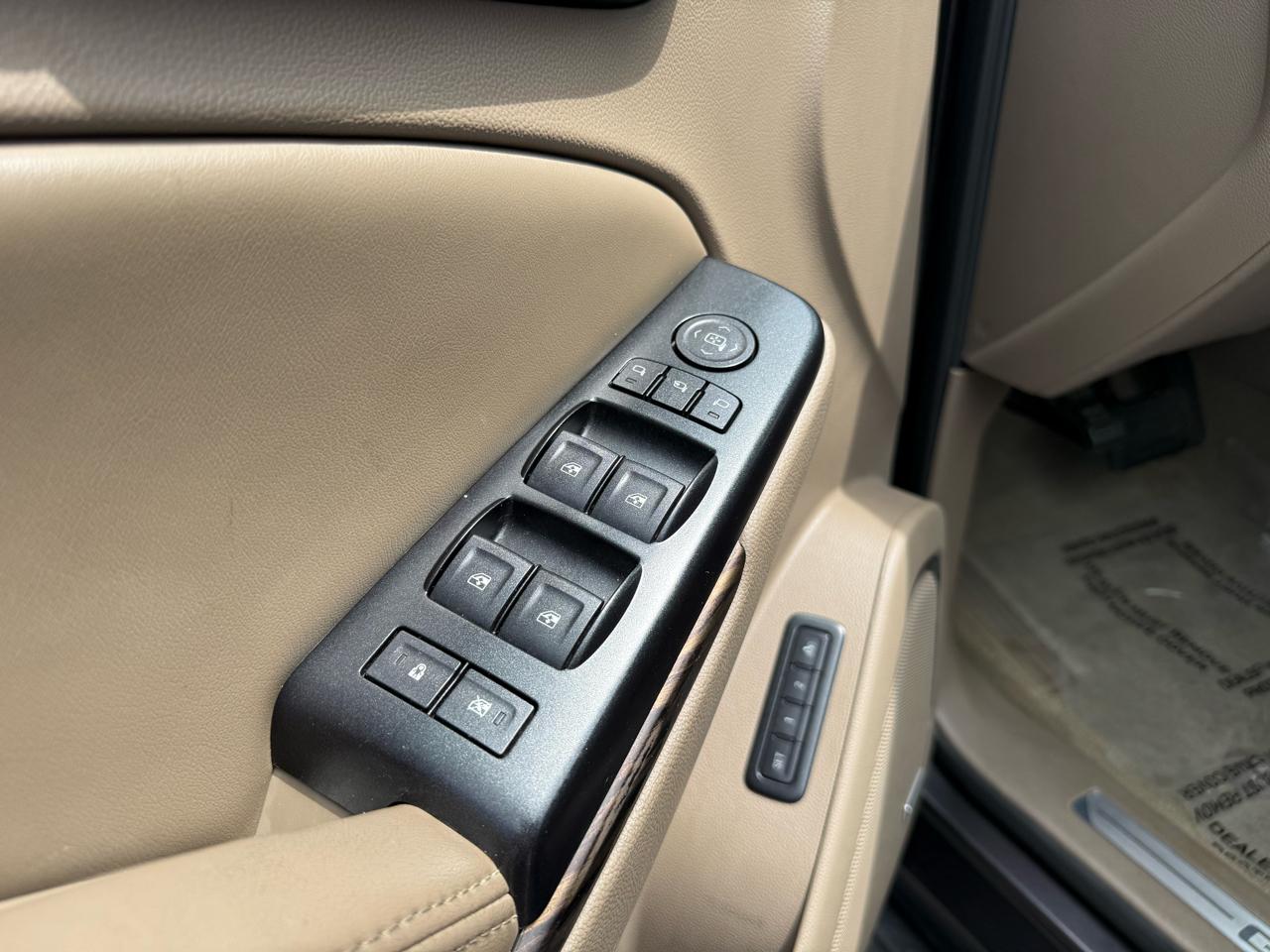 GMC Yukon XL SLT 1/2 Ton 4WD 2015