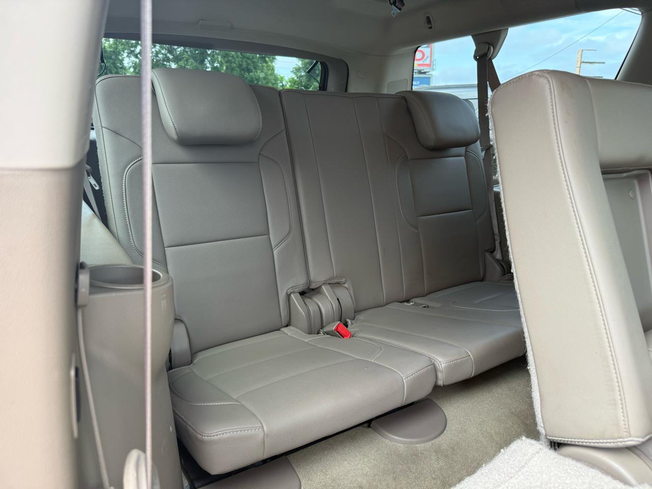 GMC Yukon XL SLT 1/2 Ton 4WD 2015
