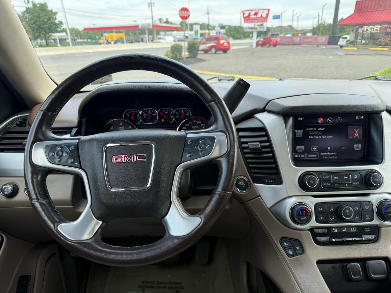 GMC Yukon XL SLT 1/2 Ton 4WD 2015