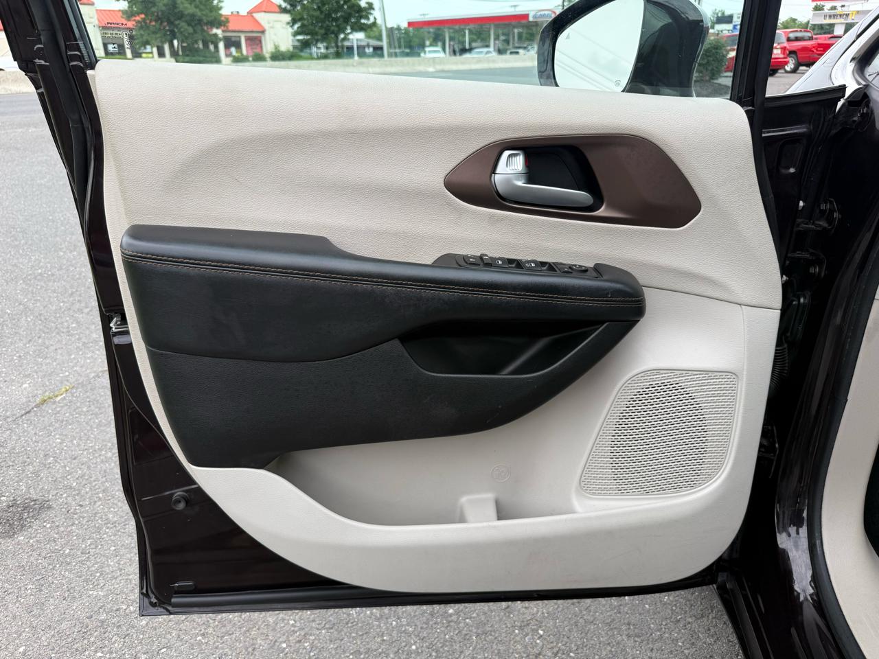 Chrysler Pacifica Touring-L 2017
