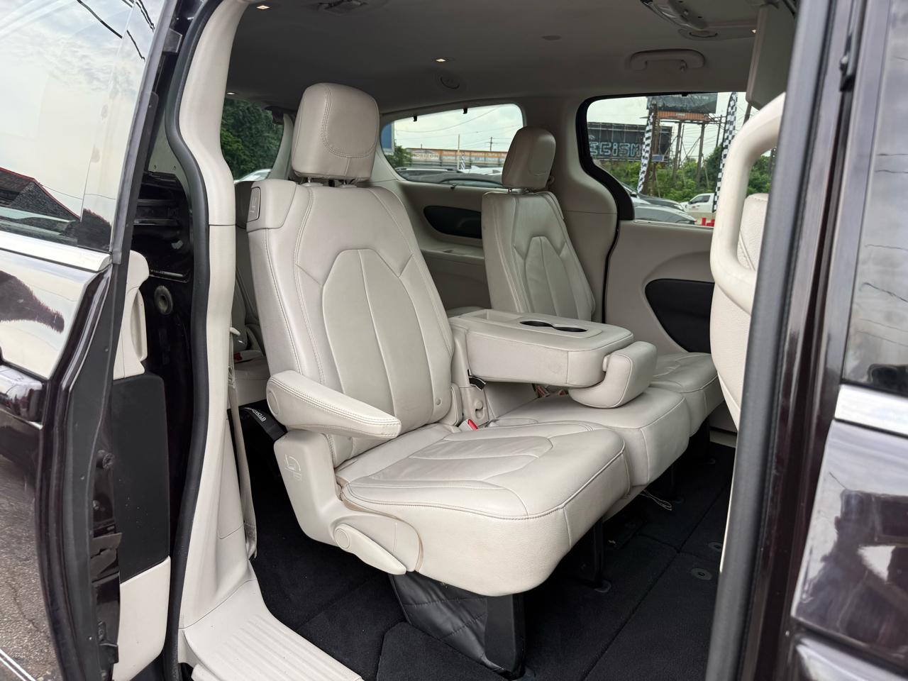 Chrysler Pacifica Touring-L 2017