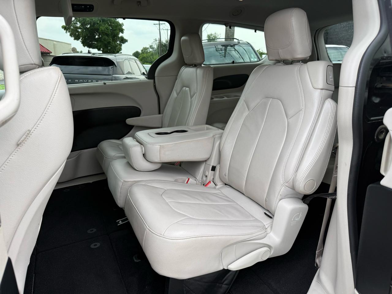 Chrysler Pacifica Touring-L 2017