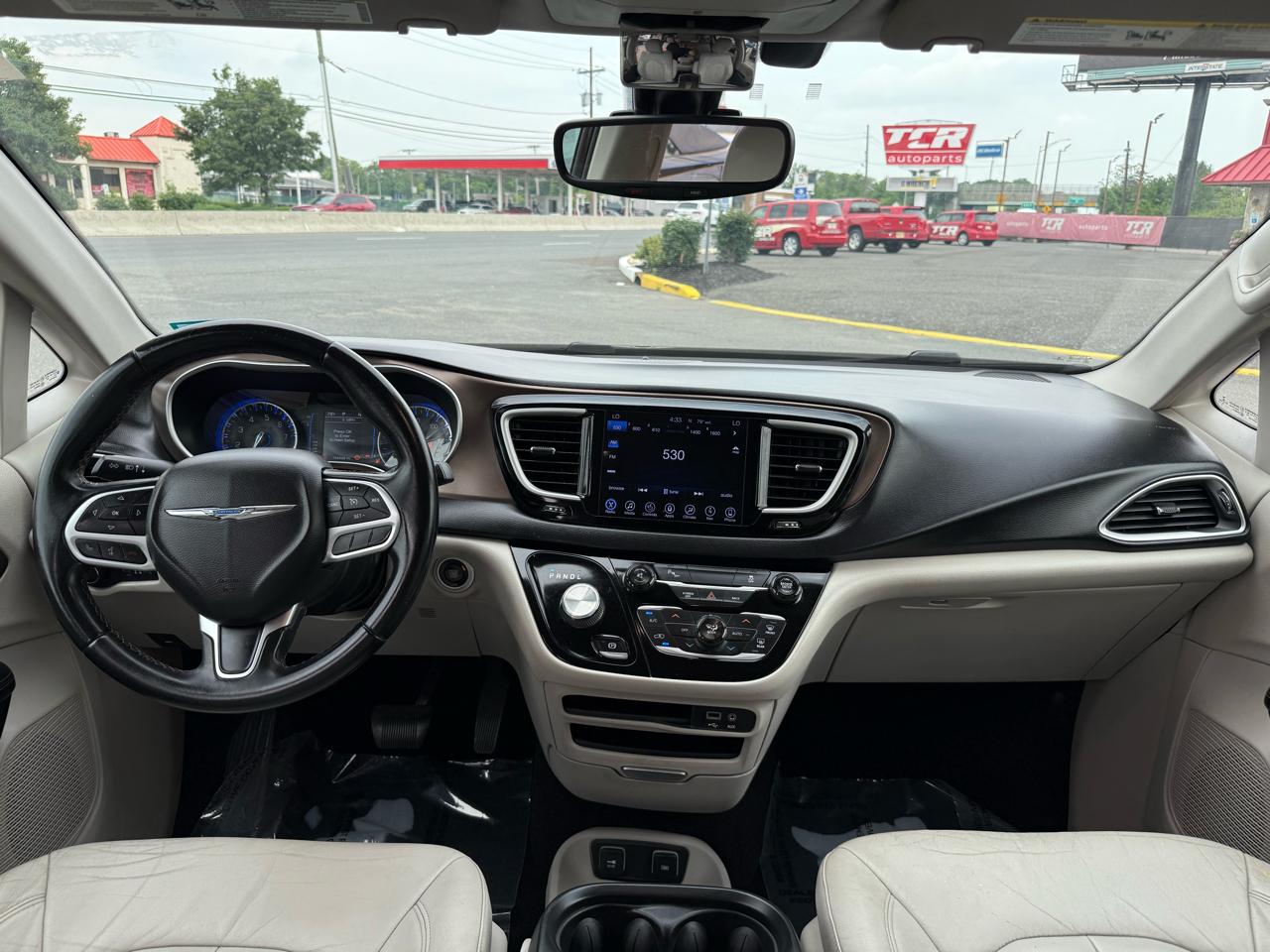 Chrysler Pacifica Touring-L 2017