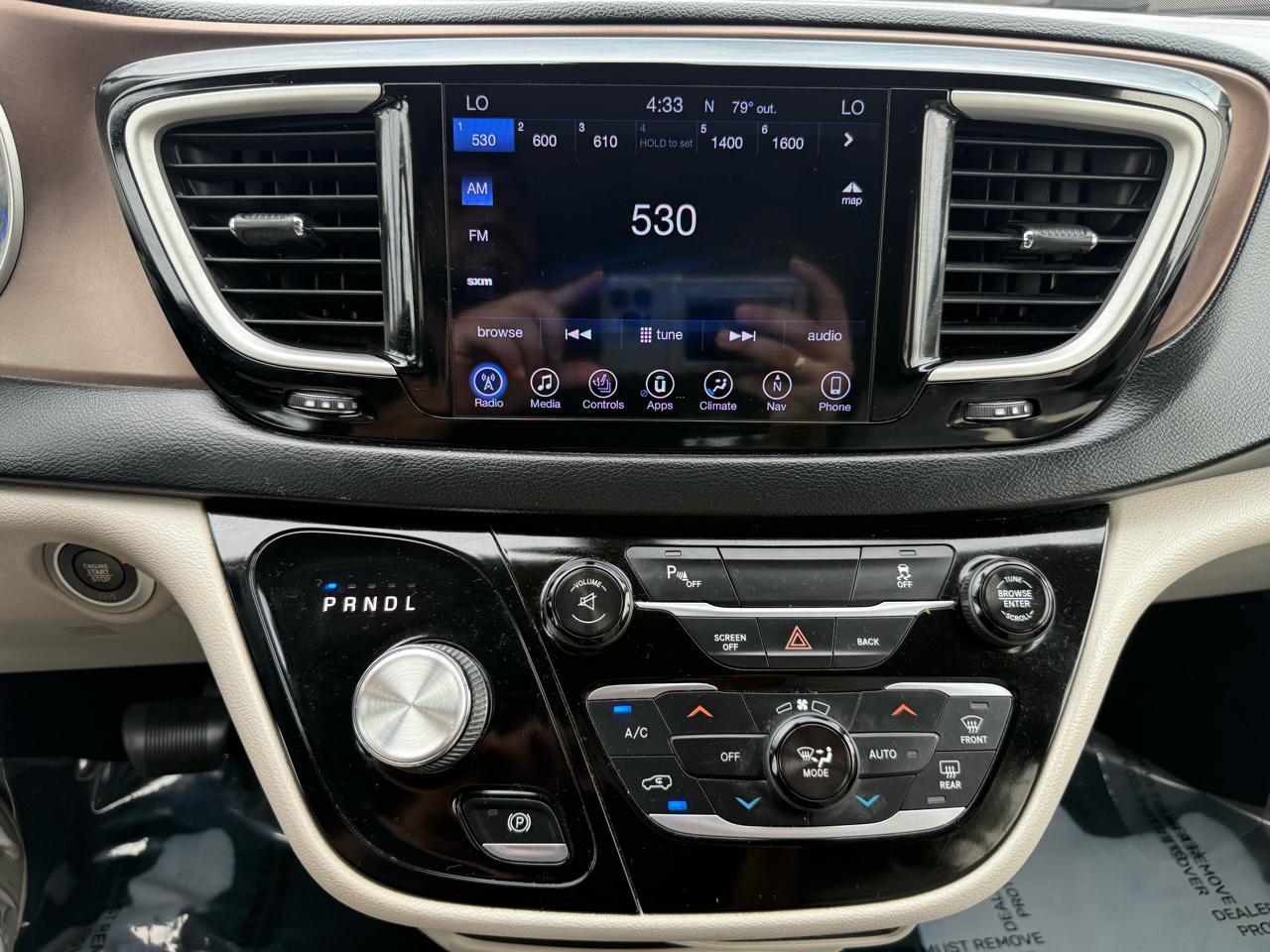 Chrysler Pacifica Touring-L 2017