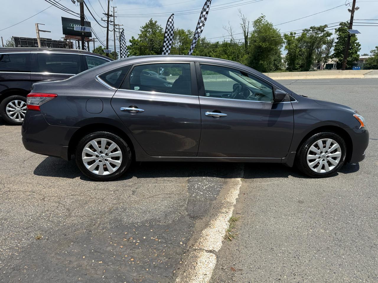 Nissan Sentra SV 4D Sedan 2015