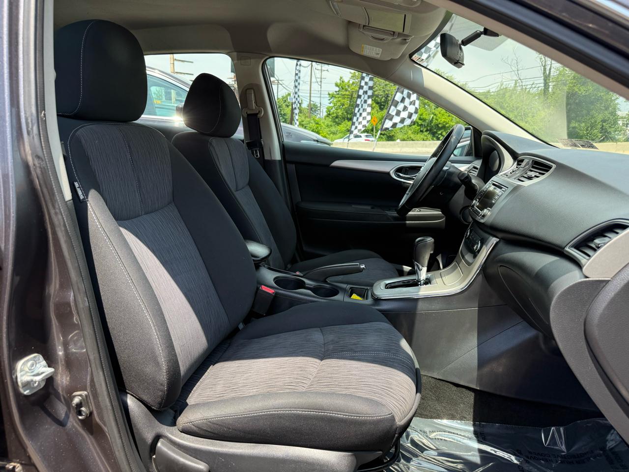 Nissan Sentra SV 4D Sedan 2015