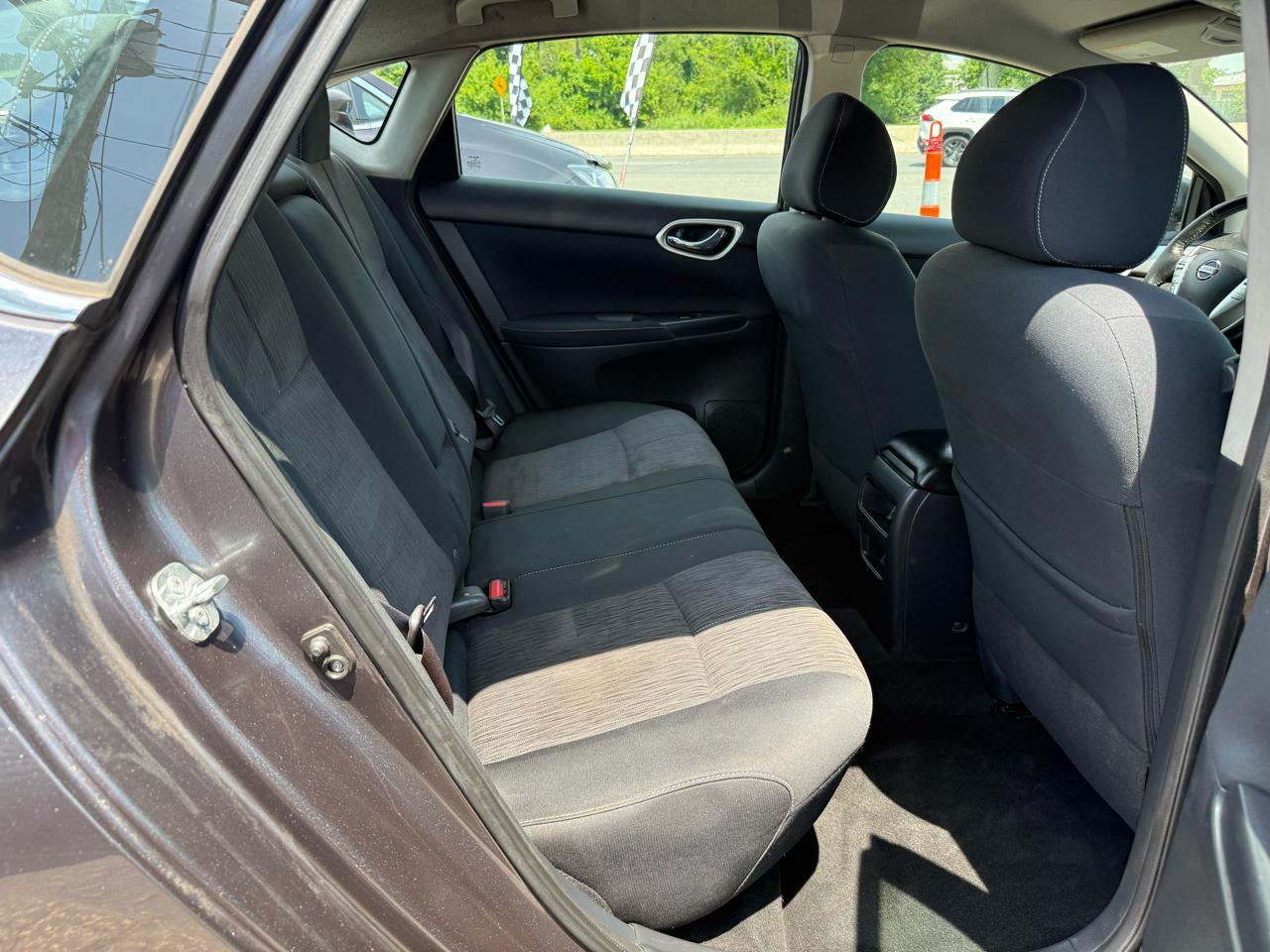 Nissan Sentra SV 4D Sedan 2015