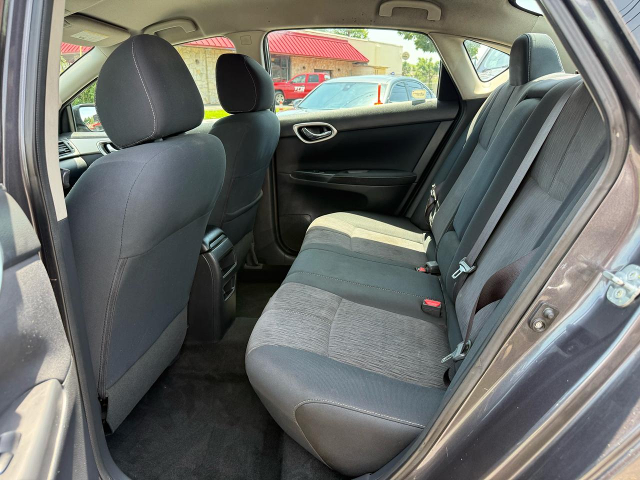 Nissan Sentra SV 4D Sedan 2015