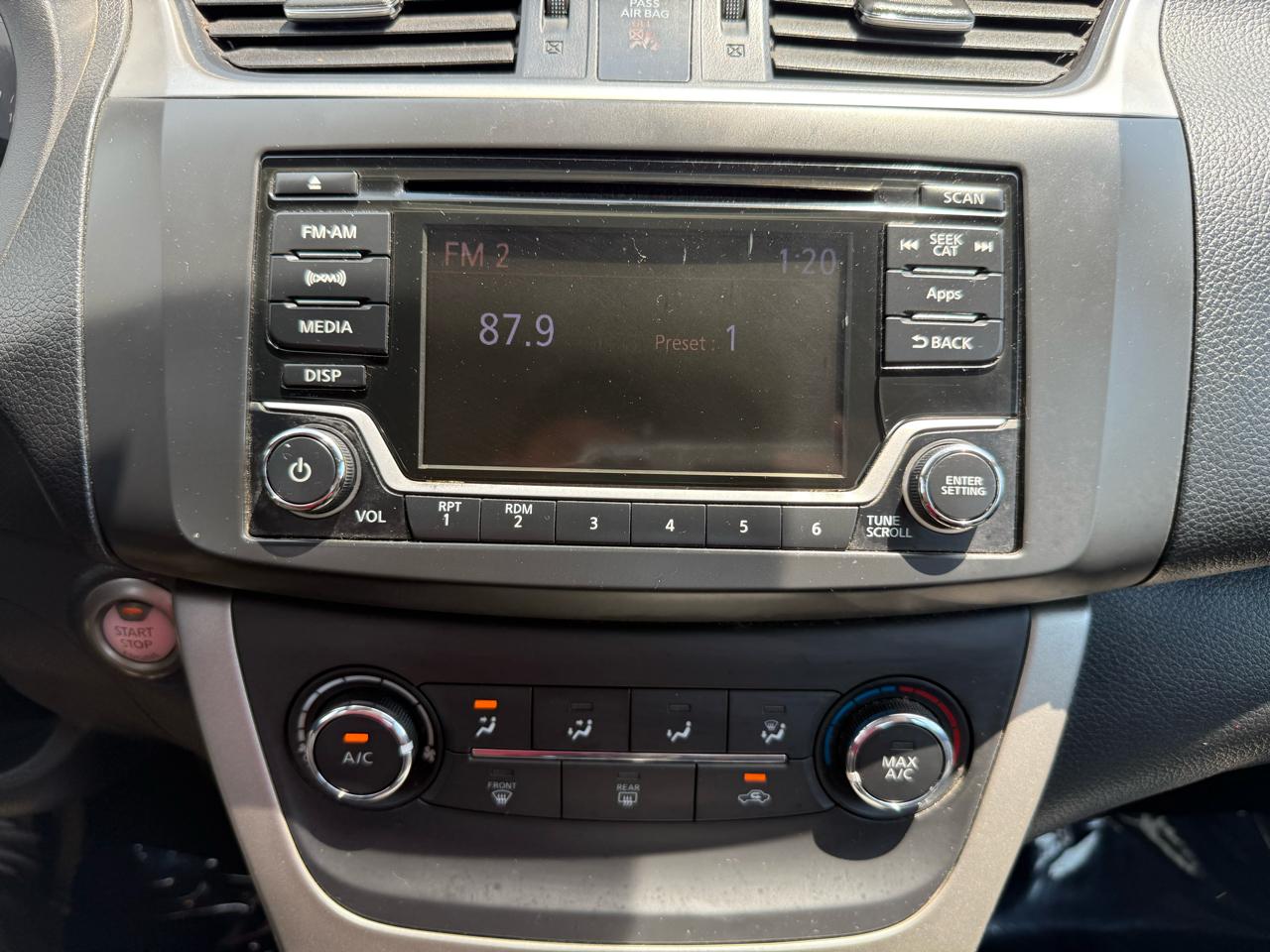 Nissan Sentra SV 4D Sedan 2015