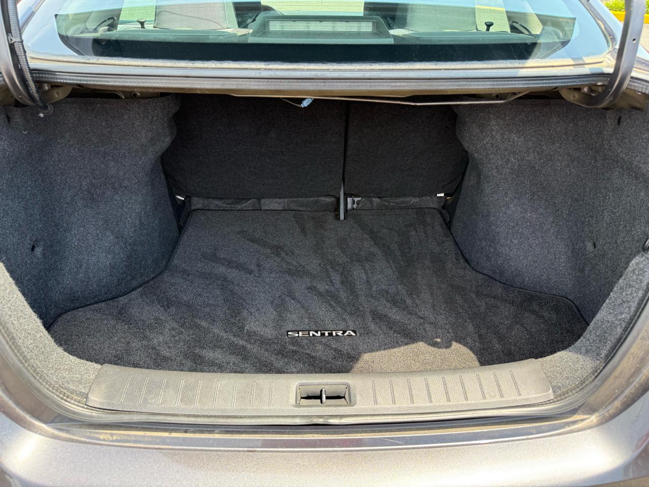 Nissan Sentra SV 4D Sedan 2015