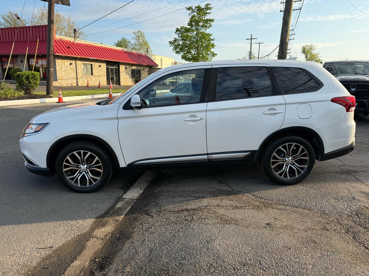 Mitsubishi Outlander SEL AWD 2018