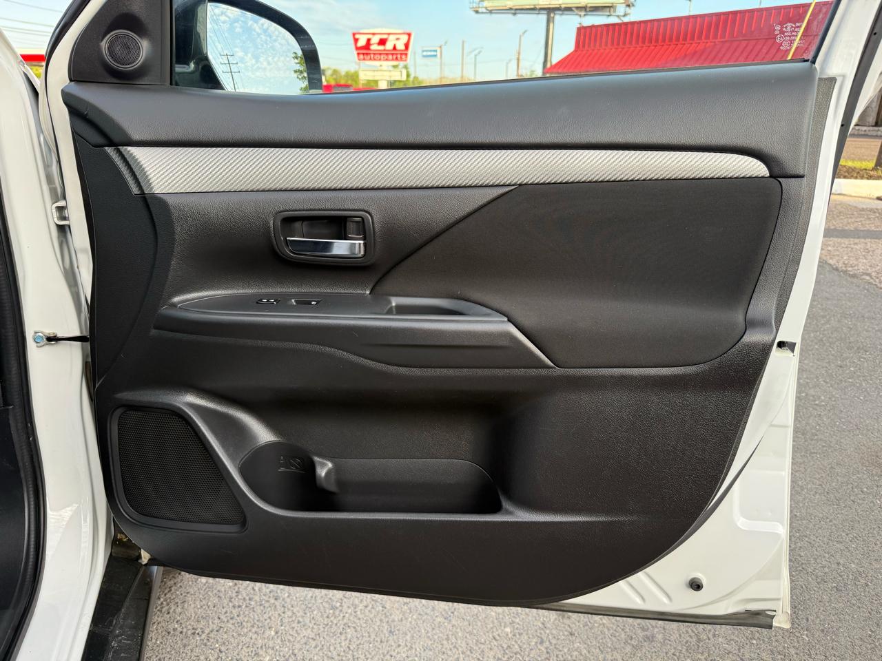 Mitsubishi Outlander SEL AWD 2018
