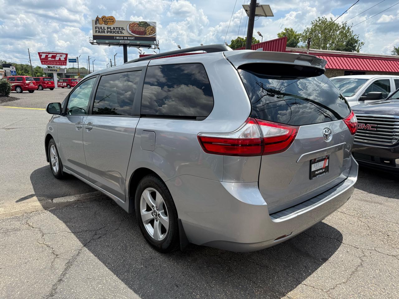 Toyota Sienna LE 8-Passenger 2018