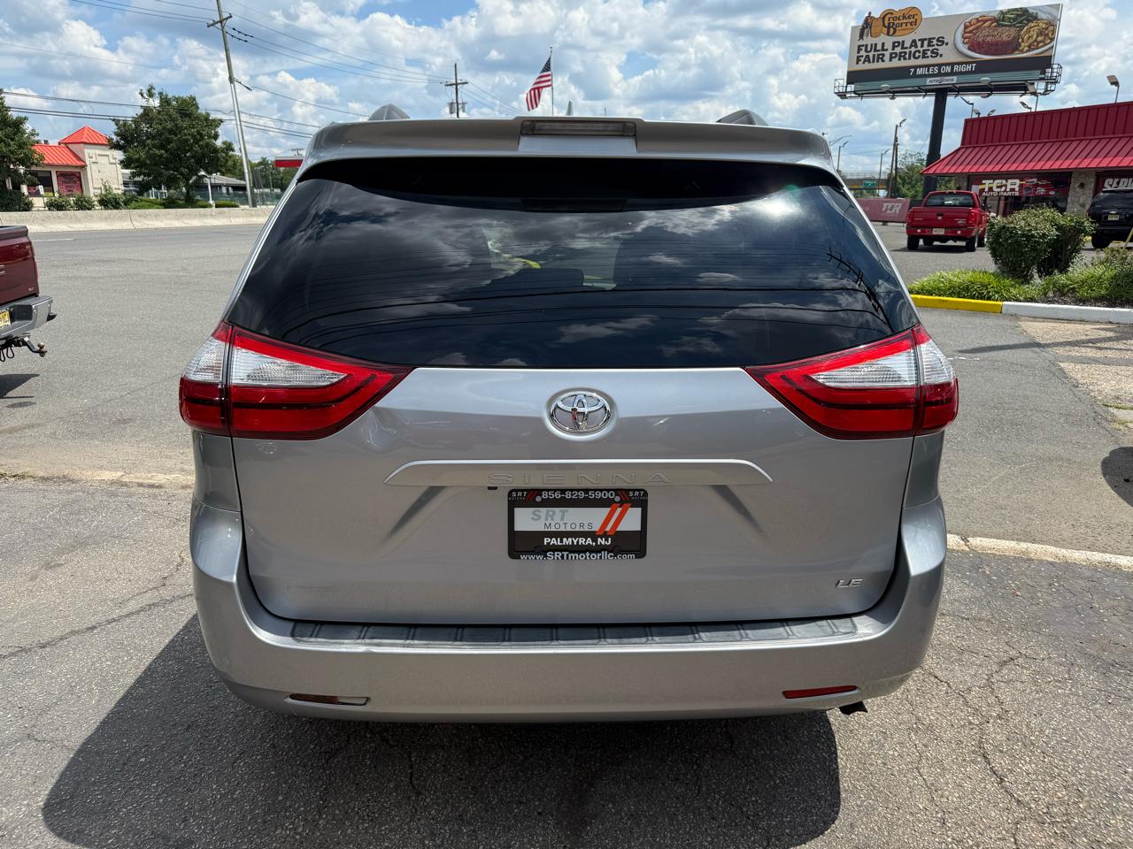 Toyota Sienna LE 8-Passenger 2018