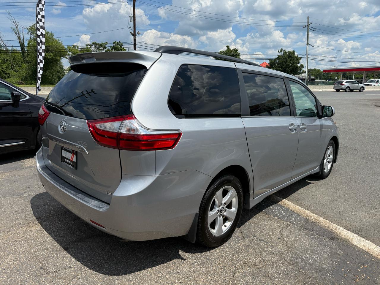 Toyota Sienna LE 8-Passenger 2018