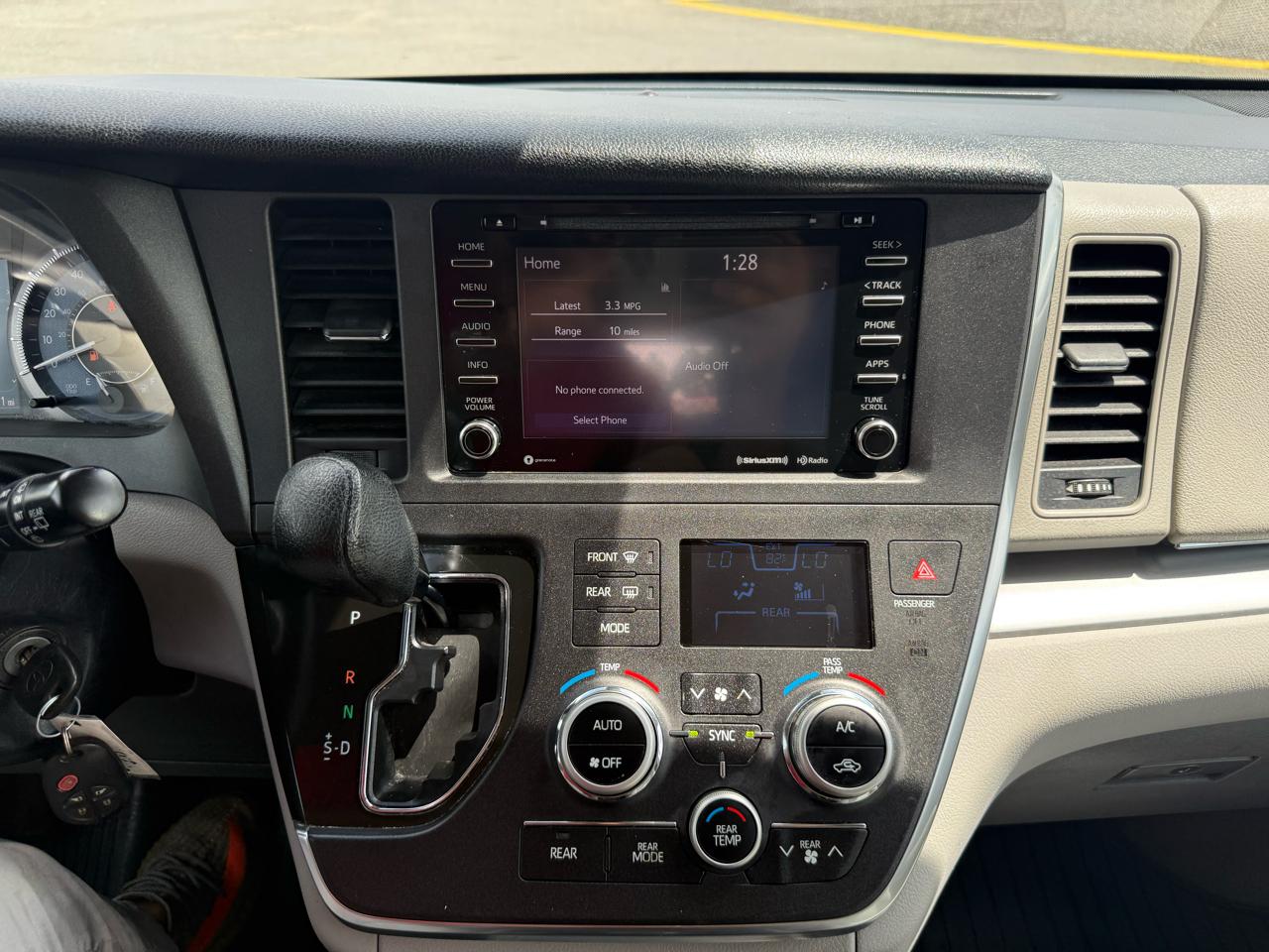 Toyota Sienna LE 8-Passenger 2018
