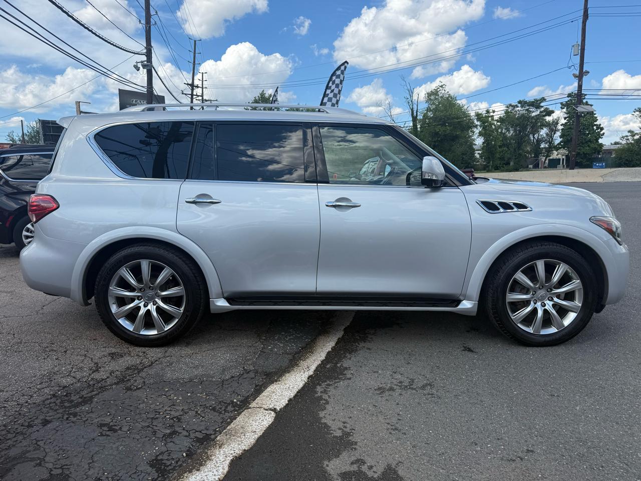 Infiniti QX56 4WD 2012