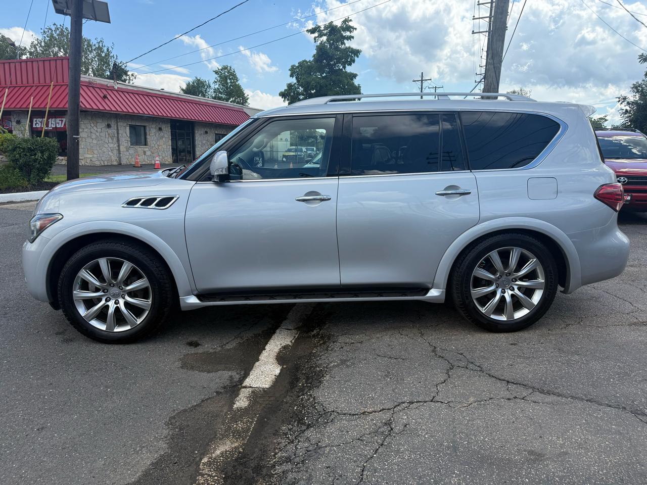 Infiniti QX56 4WD 2012