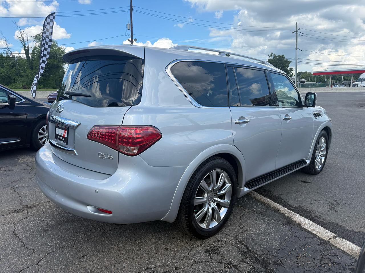 Infiniti QX56 4WD 2012